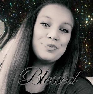 Meet your Posher, Valarie